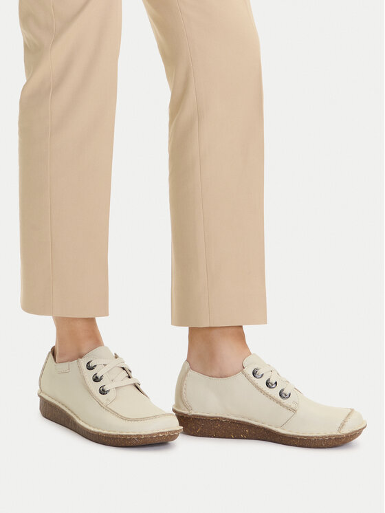 Clarks Clarks Polobotky Funny Dream 26181433 Écru