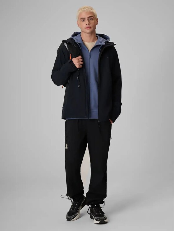 4F 4F Softshellová bunda 4FWAW26TSOFM608-20S Čierna Regular Fit
