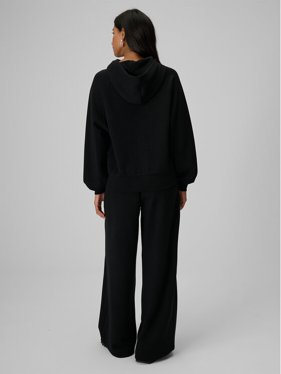 4F 4F Spodnie dresowe ESSENTIAL Czarny Regular Fit