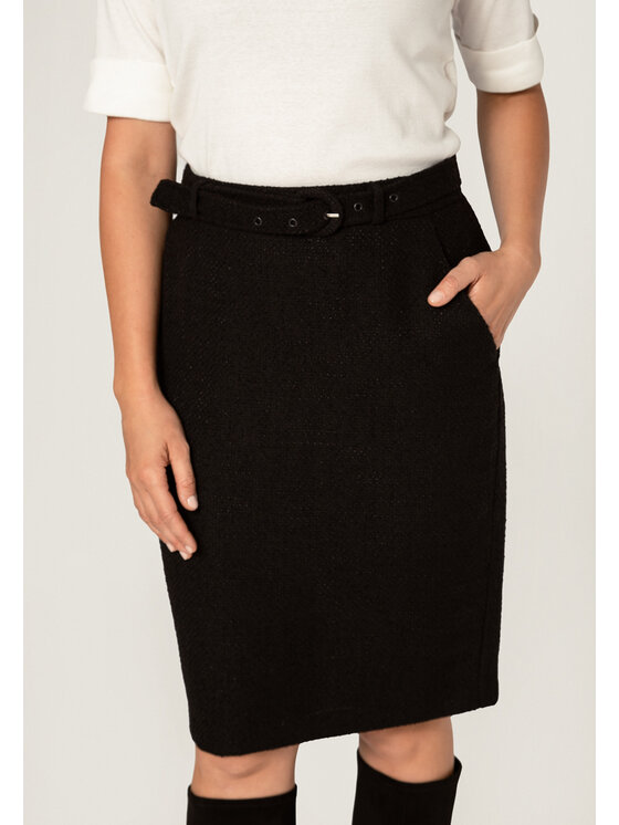 QUIOSQUE QUIOSQUE Sukně 7TT002 Černá Regular Fit