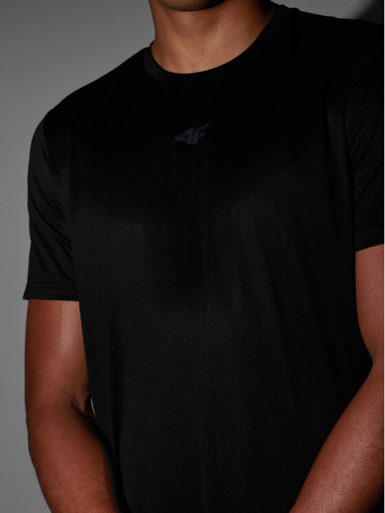 4F 4F Тениска от техническо трико 4FWSS24TFTSM697 Черен Regular Fit