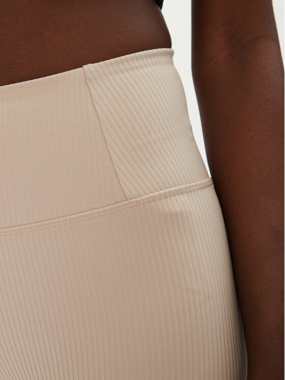 Girlfriend Collective Girlfriend Collective Спортивні шорти Rib Run 4041 Бежевий Slim Fit