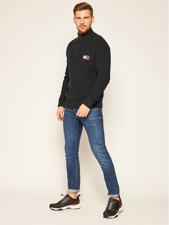 Tommy Jeans Maglione Tommy Badge DM0DM08809 Nero Regular Fit • Modivo.it