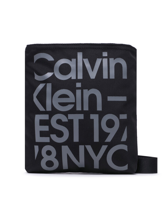 Geantă crossover Calvin Klein Jeans Sport Essentials Flatpack18 Gr K50K510378 Negru