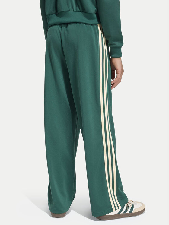 adidas adidas Spodnie dresowe Firebird Loose Tracksuit HZ6656 Zielony Relaxed Fit