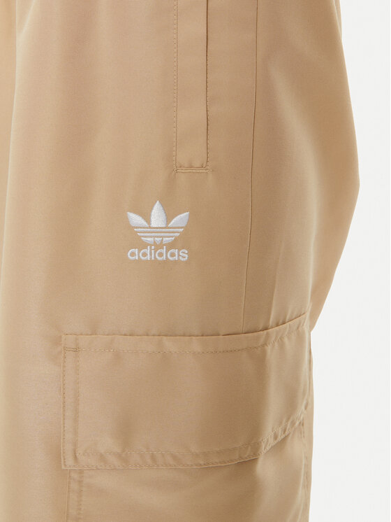 adidas adidas Spodnie dresowe adicolor 3-Stripes IZ0717 Beżowy Loose Fit