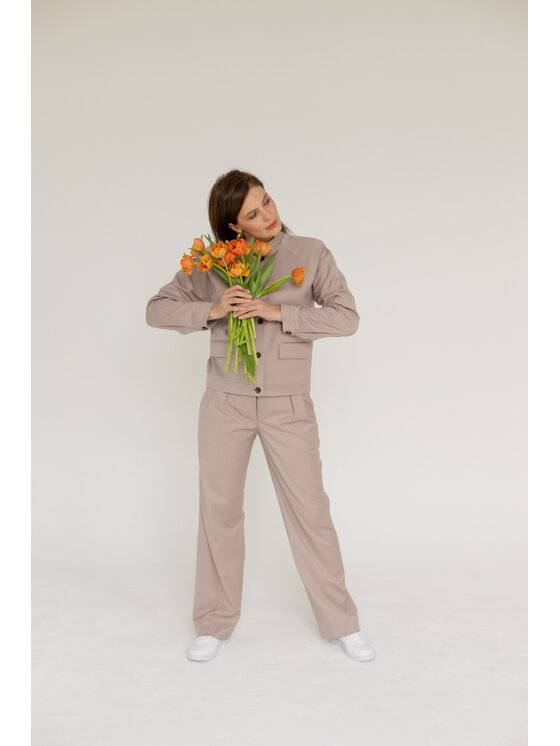 Entelier Entelier Spodnie garniturowe Enzo proste z zaszewkami Beżowy Modern Relaxed Fit