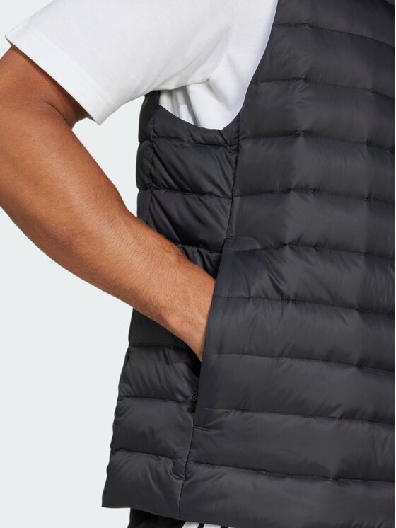 adidas adidas Kamizelka 159479 Czarny Regular Fit