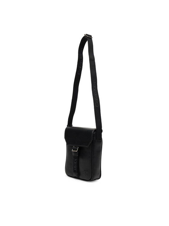 Calvin Klein Calvin Klein Taška cez rameno Cargo Flap Reporter LV04D3131G Čierna