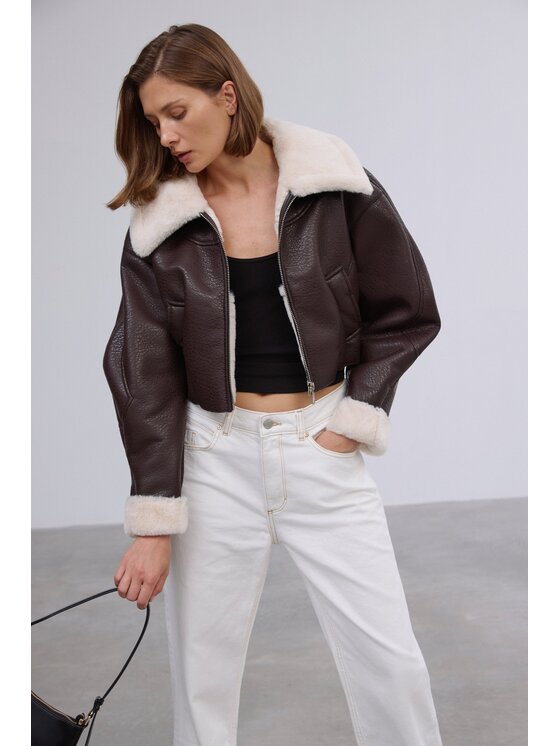 Estro Estro Bunda z imitace kůže ER00120535 Tmavě hnědá Loose Fit