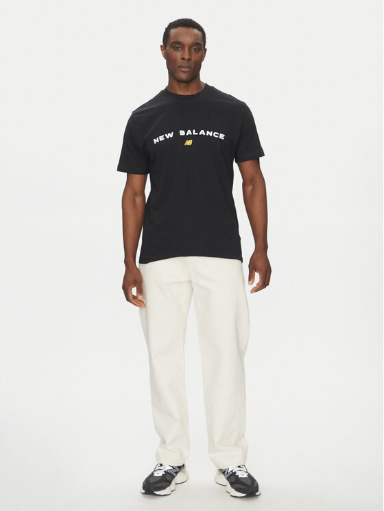 New Balance New Balance T-shirt Reimagined Graphic MT51506 Crna Relaxed Fit