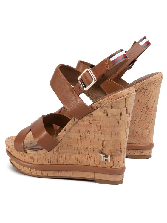 Tommy Hilfiger Tommy Hilfiger Sandali Corporate Leather Wadge Sandal FW0FW04734 Marrone