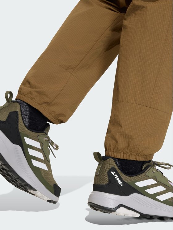 adidas adidas Spodnie outdoor 162745 Brązowy Loose Fit