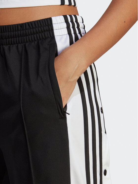 adidas adidas Spodnie dresowe Adicolor Classics Adibreak Joggers IB5924 Czarny Relaxed Fit