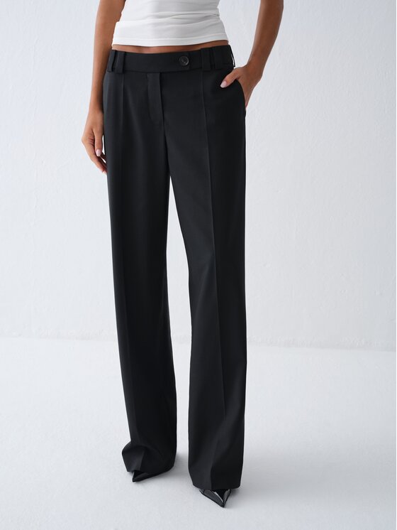 La Mania La Mania Spodnie garniturowe SELI Czarny Basic Fit