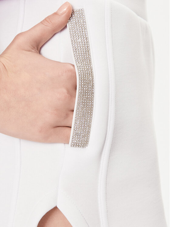 Guess Guess Pantaloncini di tessuto Kiara V4GD16 FL04P Bianco Regular Fit