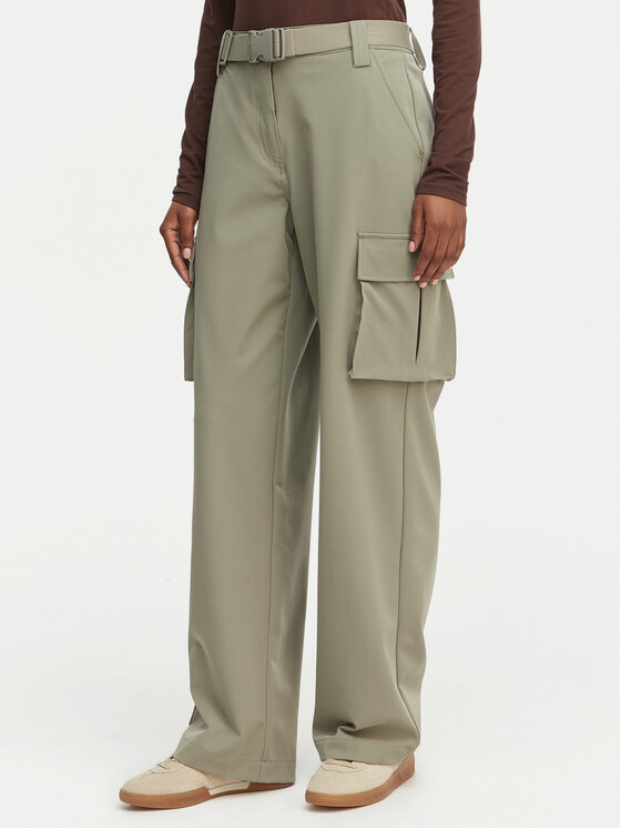 Guess Pantaloni din material W6GB01 W1416 Kaki Regular Fit