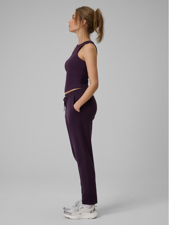 4F 4F Spodnie dresowe ESSENTIALS Fioletowy Regular Fit