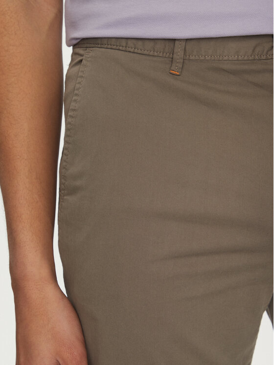 BOSS BOSS Шорти з тканини 50536723 Бежевий Slim Fit
