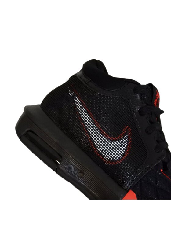 Nike Nike Buty do biegania LeBron Witness Czarny
