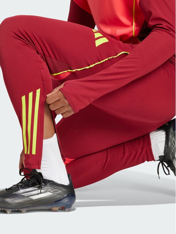 adidas adidas Spodnie dresowe 141333 Czerwony Slim Fit