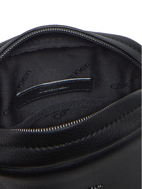 Calvin Klein Calvin Klein Saszetka Modern Business Reporter K50K512969 Czarny
