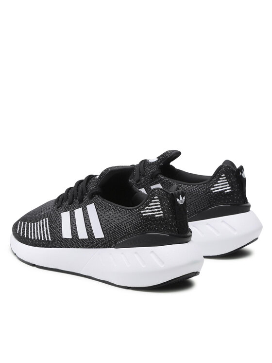 adidas adidas Sneakersy Swift Run 22 W GV7971 Szary