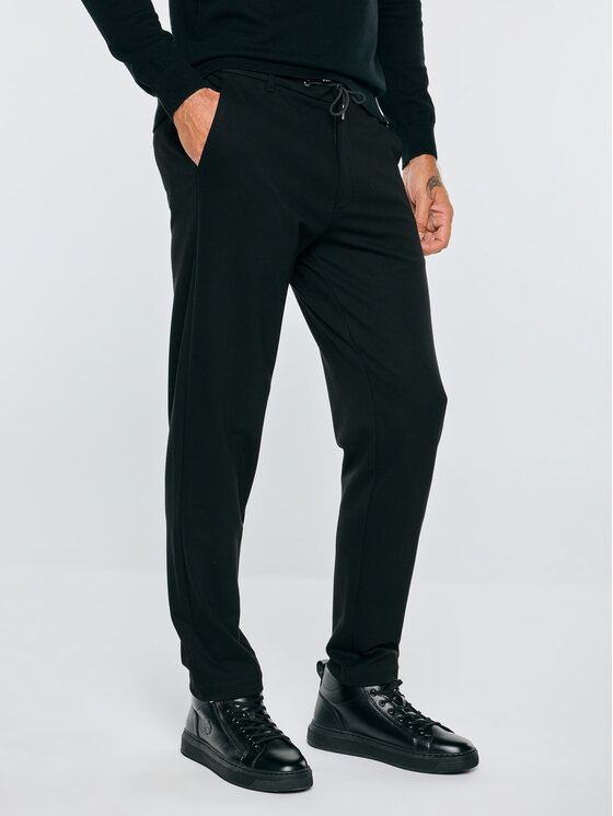 BIG STAR BIG STAR Spodnie dresowe IGNACIO Czarny Basic Fit