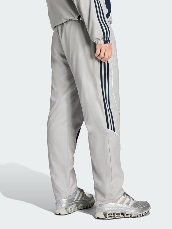 adidas adidas Spodnie materiałowe 152583 Szary Loose Fit