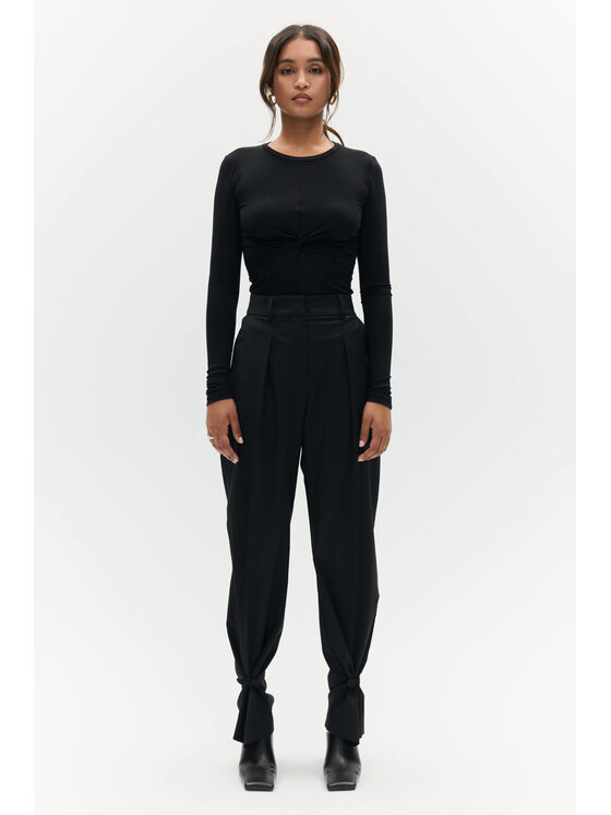 BENU BENU Halenka Bluzka Skręcona Černá Slim Fit