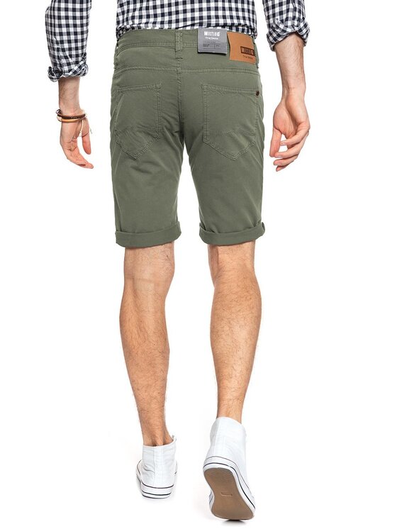 Mustang Mustang Szorty jeansowe CHICAGO SHORT Zielony Slim Fit