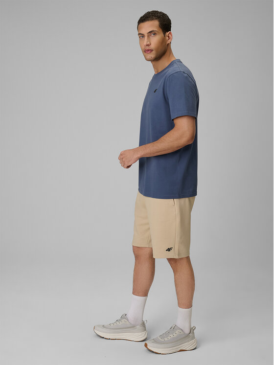 4F 4F Szorty sportowe BASIC+ Beżowy Regular Fit