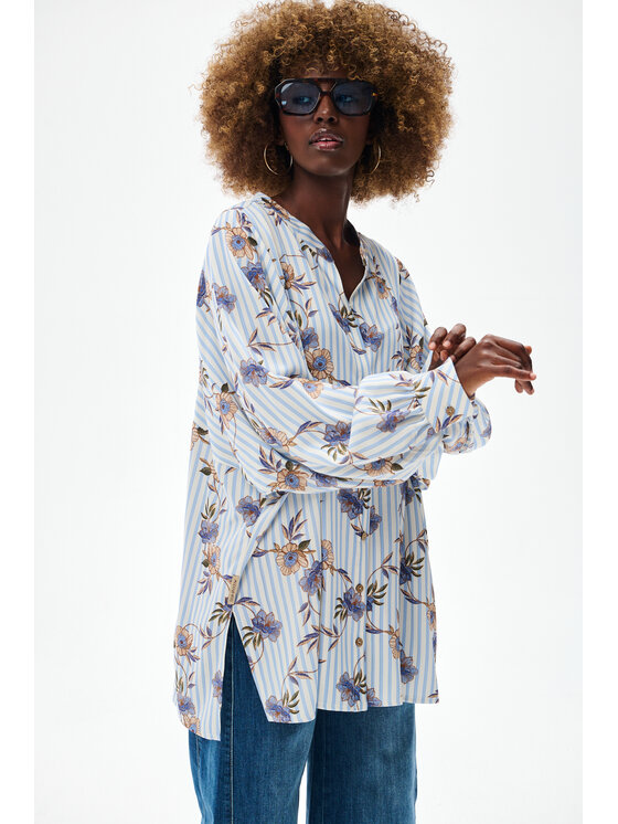 blue shadow blue shadow Bluzka Nina Niebieski Regular Fit
