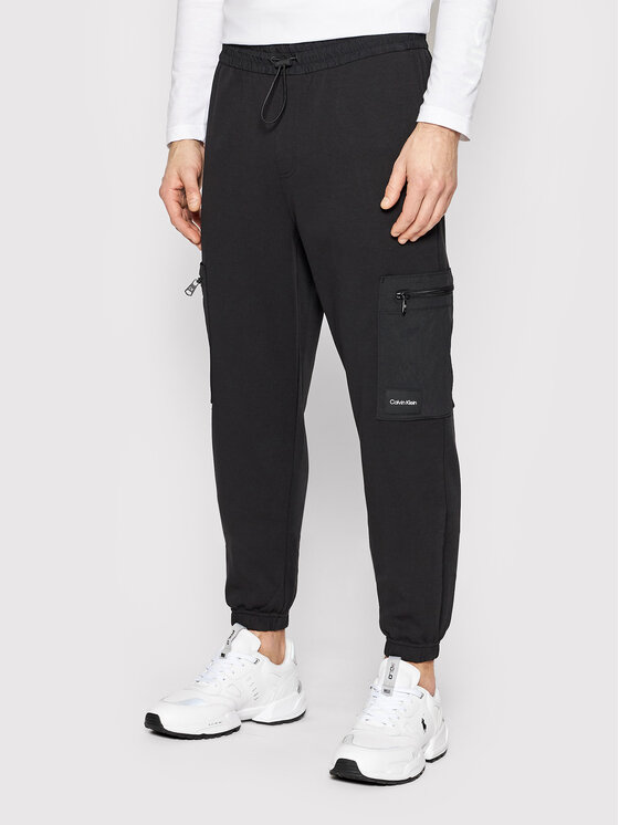 Calvin Klein Pantaloni da tuta Tech Repreve Comfort K10K108940 Nero Relaxed  Fit • Modivo.it
