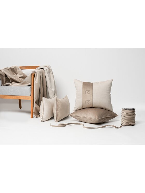 Doram design Doram design Poduszka dekoracyjna Poduszka dekoracyjna Taupe 45 x 45 cm Beżowy