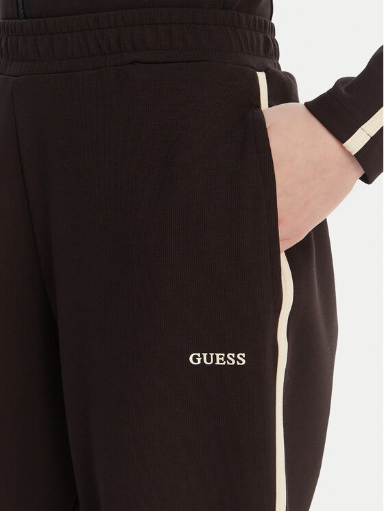 Guess Guess Spodnie dresowe V6GB02 K2915 Brązowy Regular Fit
