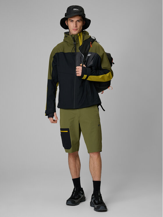 4F 4F Szorty sportowe TREKKING Khaki Regular Fit