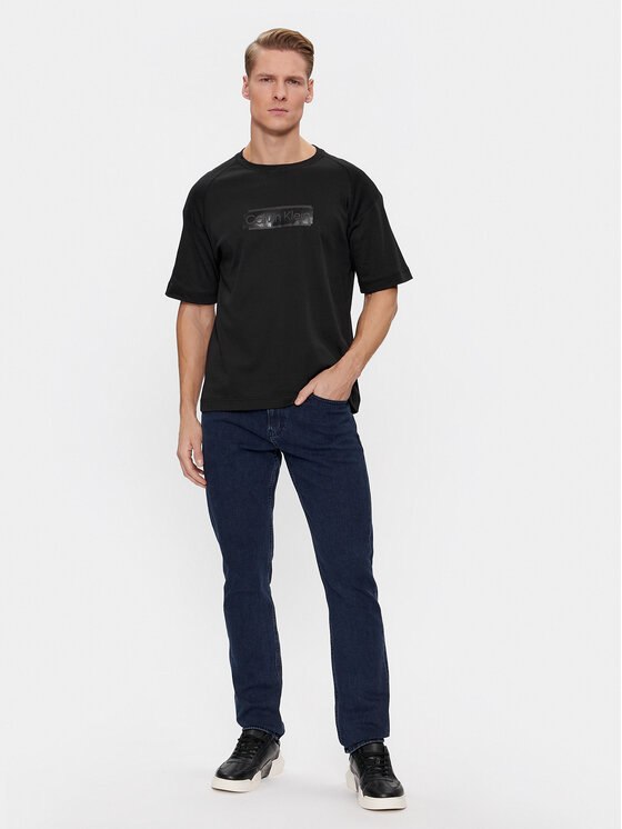 Calvin Klein Calvin Klein T-Shirt Festive Logo K10K112202 Czarny Regular Fit