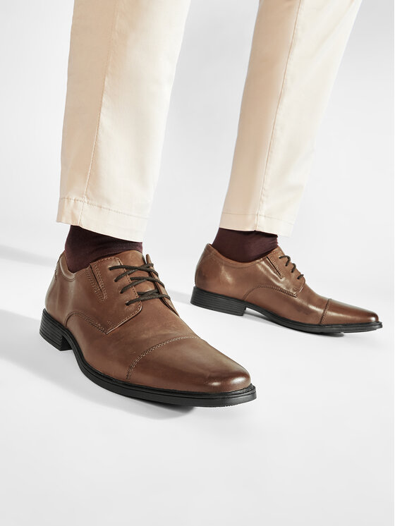 Clarks Clarks Nizki čevlji Tilden Cap 261300967 Rjava