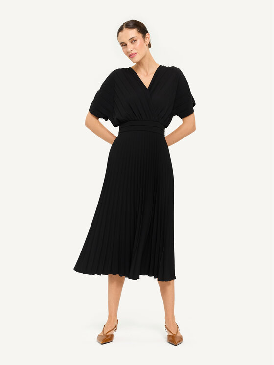 KMX KMX Sukienka koktajlowa 923860007 Czarny Flare Fit