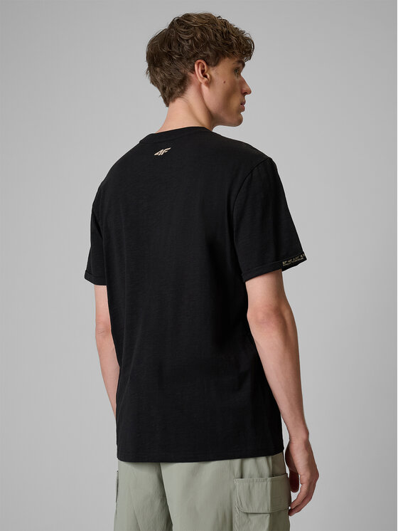 4F 4F T-Shirt TREKKING Czarny Regular Fit