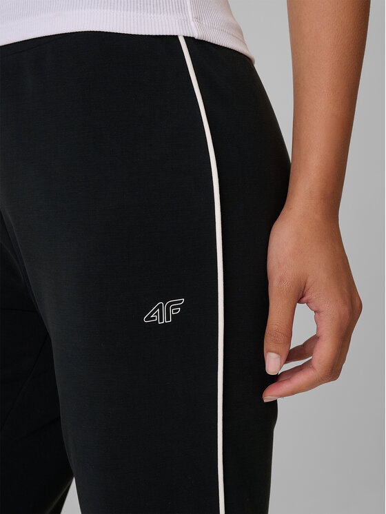 4F 4F Spodnie dresowe COURT SOCIETY Czarny Slim Fit