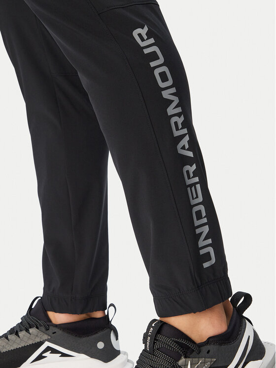 Under Armour Under Armour Sportinės kelnės Tech™ Utility 6013802 Juoda Regular Fit