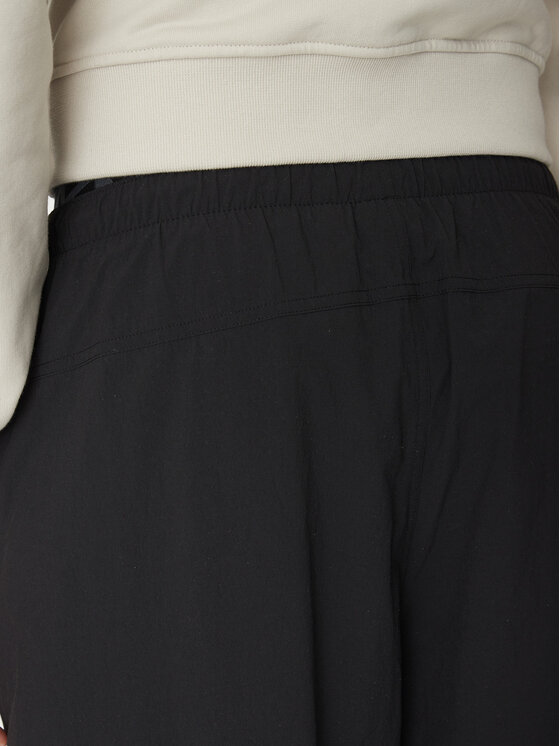 adidas adidas Pantaloni din material Premium Essentials Utility Parachute JD2111 Negru Loose Fit