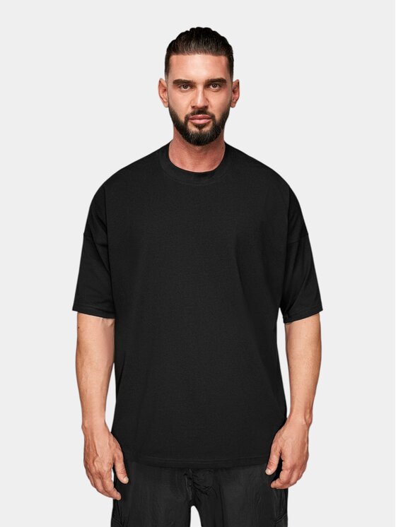 MADE BY SOCIETY MADE BY SOCIETY T-Shirt Silent Form - T17847 Czarny Basic Fit
