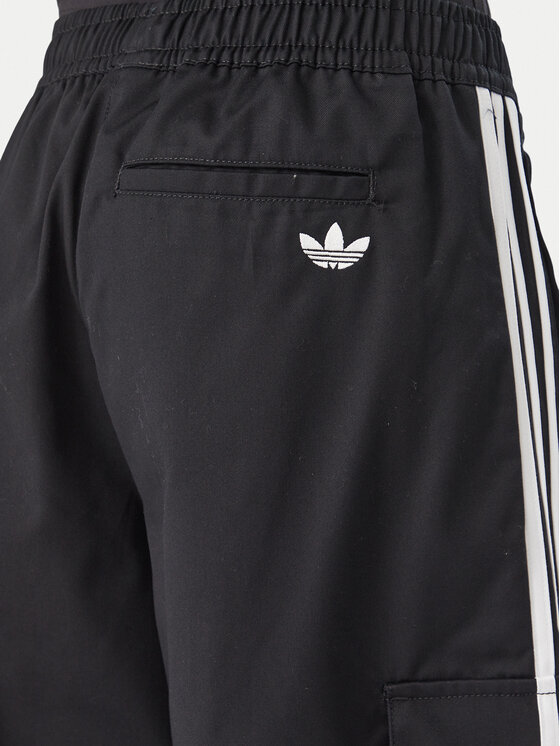 adidas adidas Dressipüksid Firebird Adilenium Twill 3S Cargo Trousers KQ6428 Must Relaxed Fit