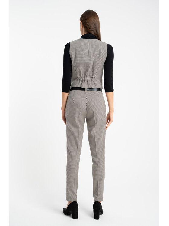 CLICK CLICK Kamizelka 71-0038 Czarny Fitted Fit