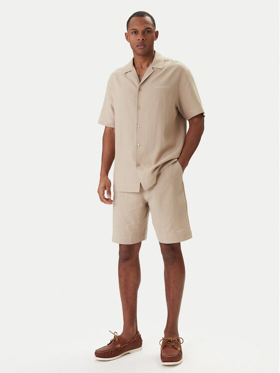 Emporio Armani Emporio Armani Pantalon scurți din material EM000681 AF20590 U6213 Bej Regular Fit