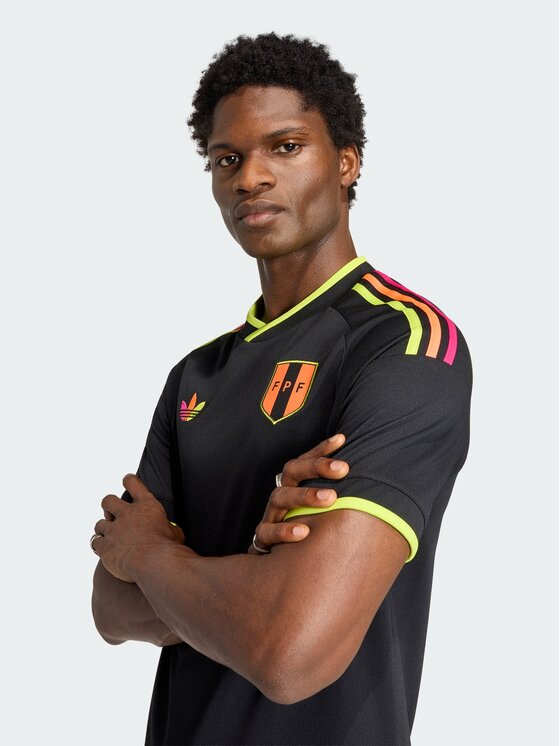 adidas adidas Koszulka techniczna 165861 Czarny Slim Fit