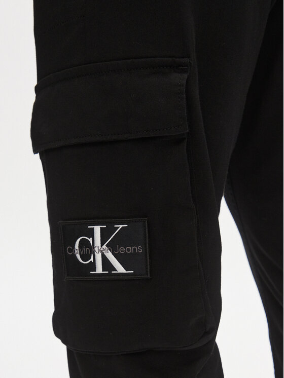 Calvin Klein Jeans Calvin Klein Jeans Spodnji del trenirke J30J324696 Črna Skinny Fit